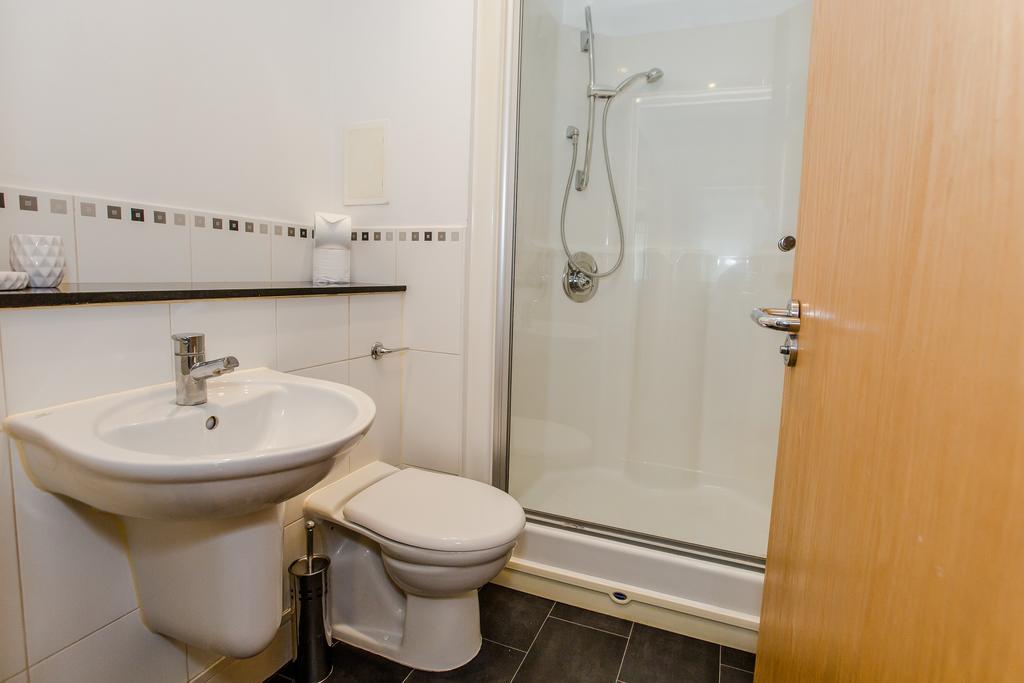 ✪ Ideal Ipswich ✪ Serviced Quays Apartment - 2 Bed Perfect For Felixstowe Port/A12/Science Park/Business Park ✪ Esterno foto
